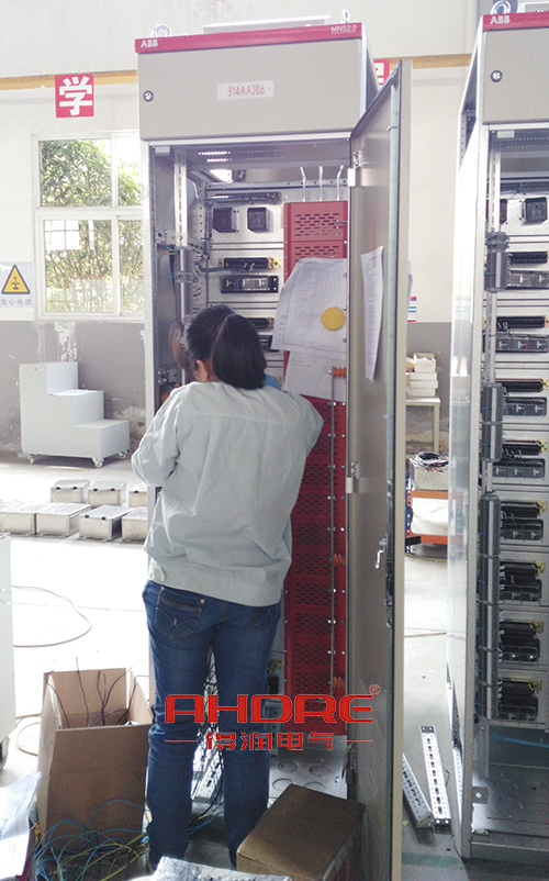 得潤電氣 低壓開關(guān)柜 咨詢熱線:4000551777 得潤電氣 低壓開關(guān)柜 咨詢熱線:4000551777