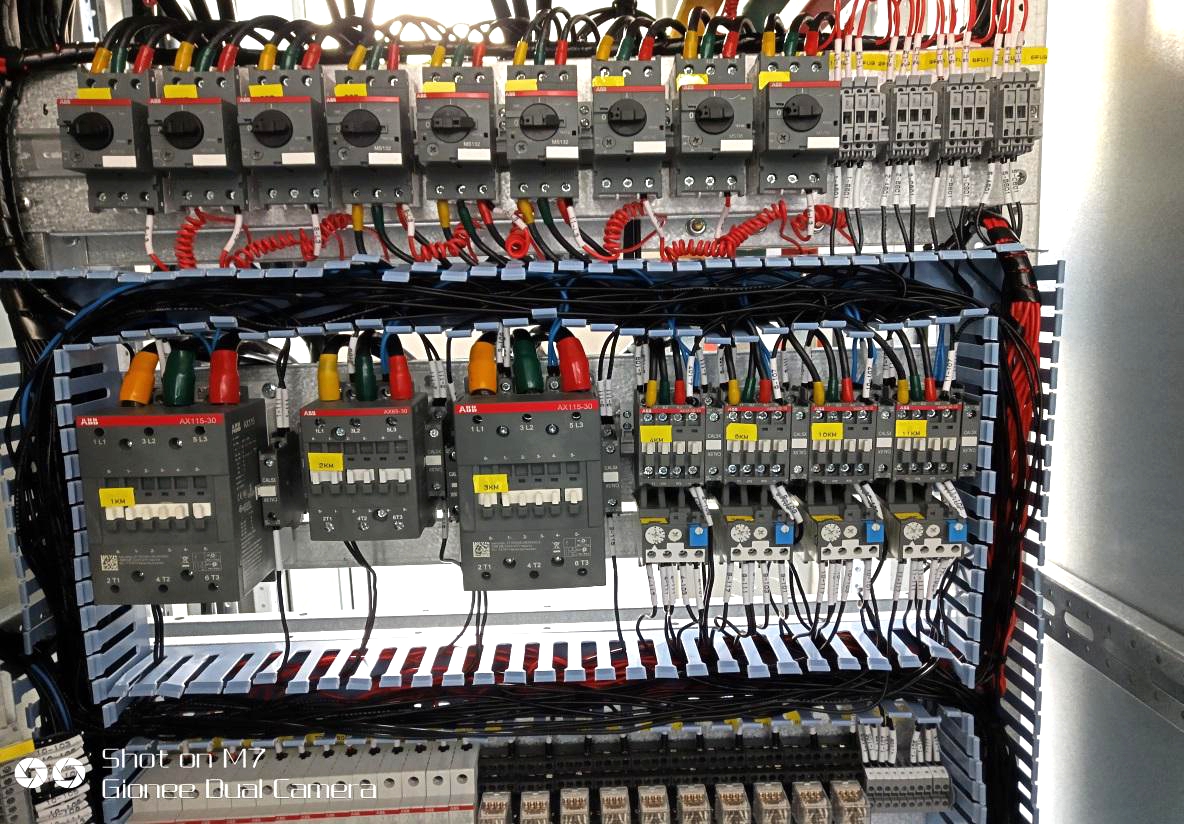 得潤(rùn)電氣 合肥開關(guān)柜廠家 電話：400-0551-777 qq：3176885416