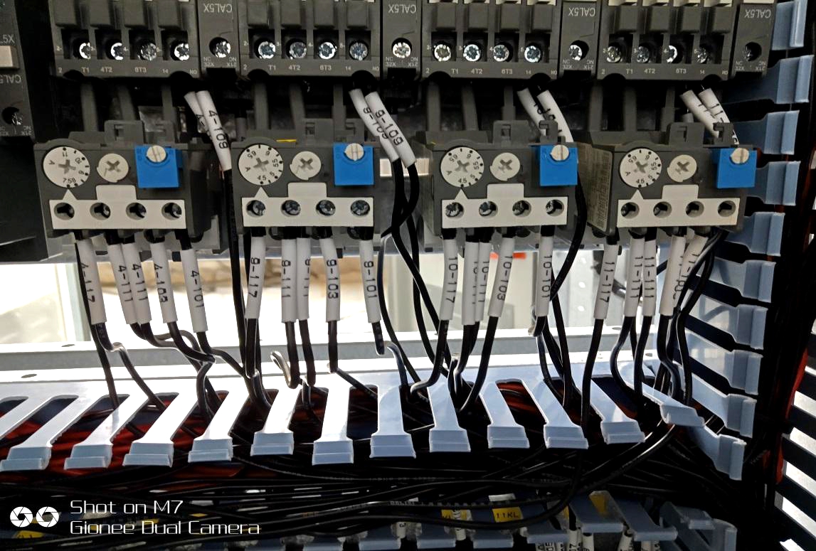 得潤(rùn)電氣 合肥開關(guān)柜廠家 電話：400-0551-777 qq：3176885416